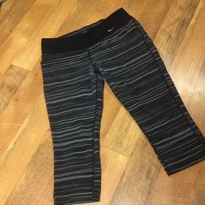 Nike workout capris